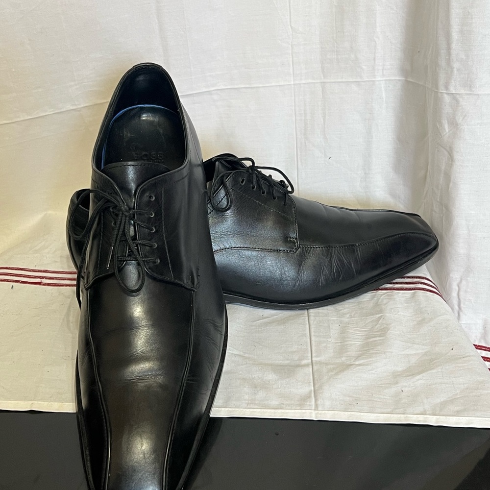 BOSS by HUGO BOSS leather shoes excellent condition all leather  size 11 - Picture 2 of 10